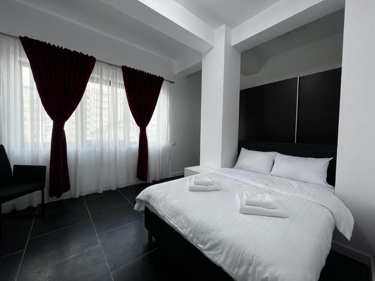 Luxury Cozy Apartments - City Center Suceava Exterior photo