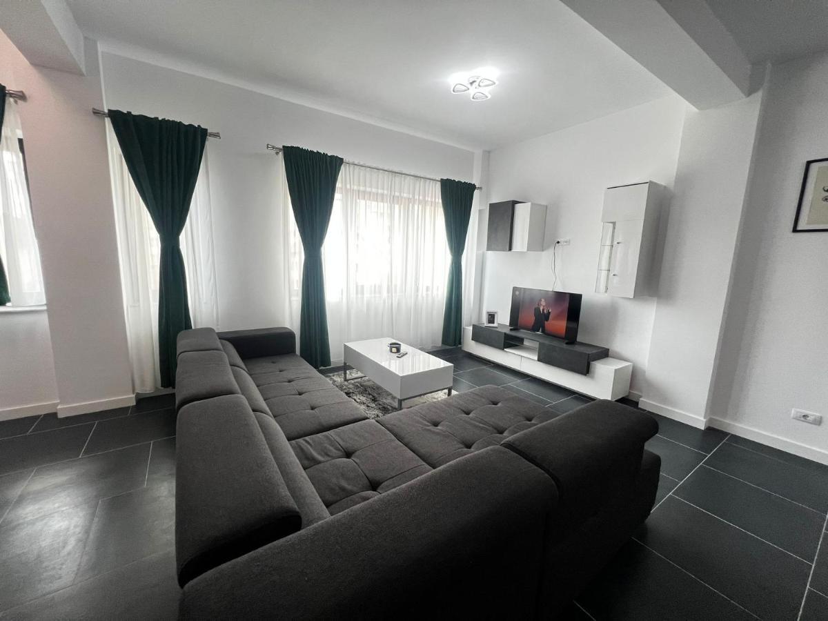 Luxury Cozy Apartments - City Center Suceava Exterior photo