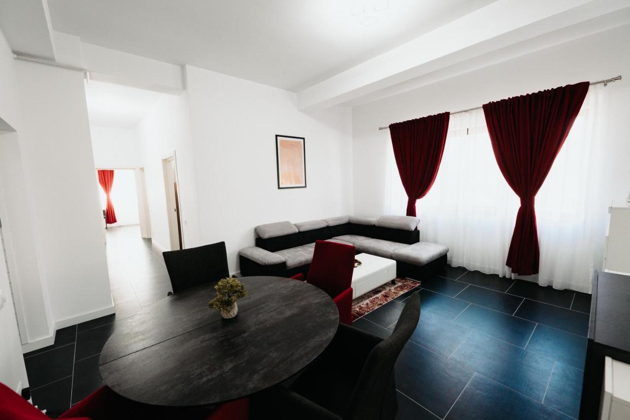 Luxury Cozy Apartments - City Center Suceava Exterior photo