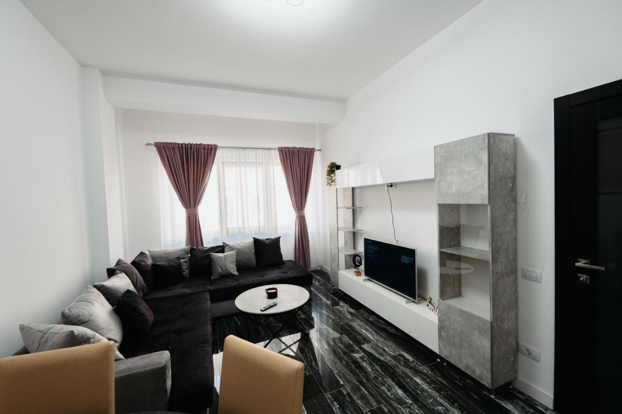 Luxury Cozy Apartments - City Center Suceava Exterior photo