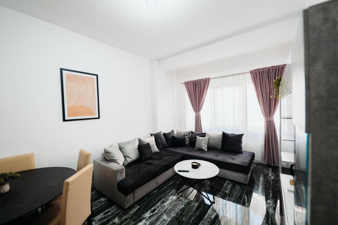 Luxury Cozy Apartments - City Center Suceava Exterior photo