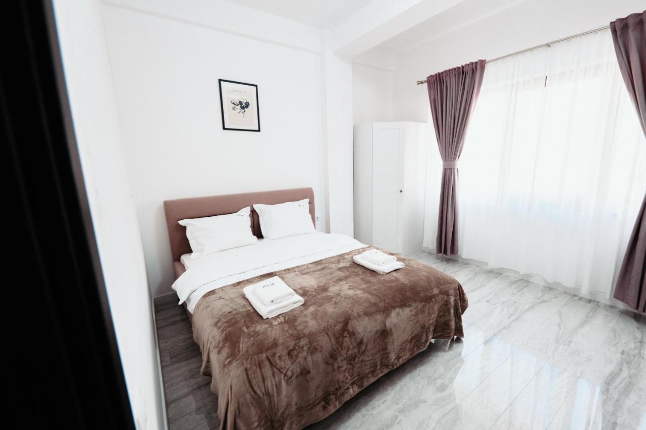 Luxury Cozy Apartments - City Center Suceava Exterior photo