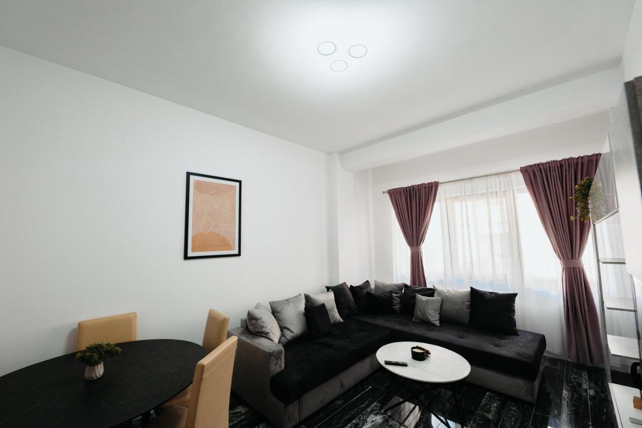 Luxury Cozy Apartments - City Center Suceava Exterior photo
