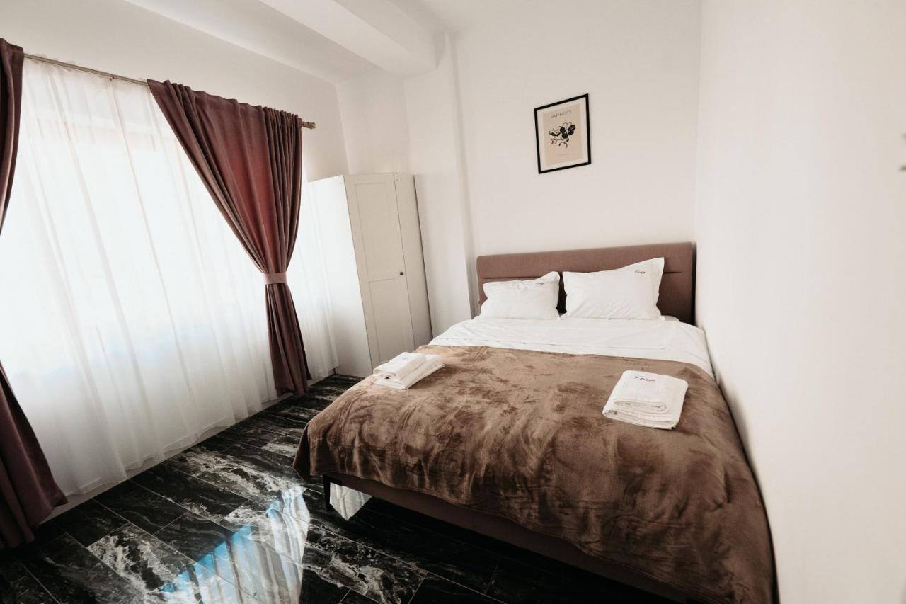 Luxury Cozy Apartments - City Center Suceava Exterior photo